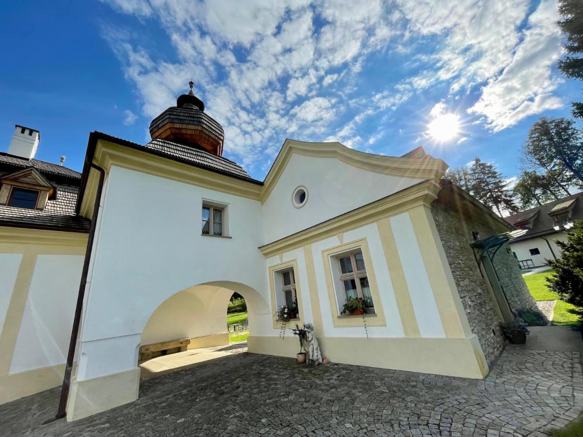 Kastiel Kubinyi (Adults Only) Hotel Dolny Kubin Exterior photo
